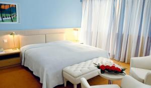 Standard Double Room with Balcony and Lake View room in Hotel Ascona