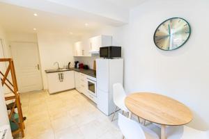 Maisons de vacances Gite d'Artagnan (6 personnes) : photos des chambres