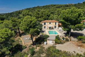 Villa  Le Sortilège  vue panoramique et piscine