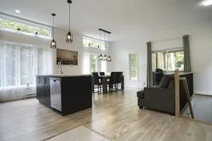 Cottage le Cerf (modern, spa, BBQ, accès lac Lili) - Раудон