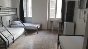 Hotels Hotel Du Centre : photos des chambres