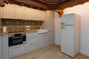 Estudio Amor BRUJO by Cadiz4Rentals
