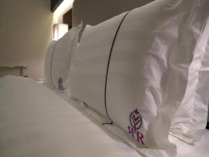 وردة البنفسج للشقق المخدومة