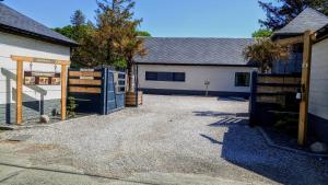 Maisons de vacances La tiny house exigue IJ : photos des chambres