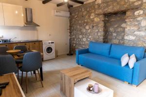 Lithic Suites 1