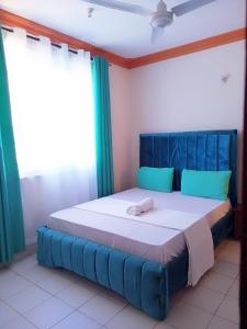 Bliss holiday home with swimming pool