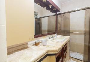 Leblon - Confortável apartamento de 2 quartos