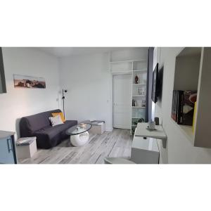 Appartements Joli F2 en bords de Seine. : photos des chambres