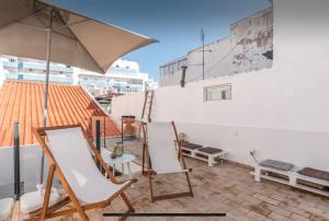 Traditional townhouse with private patio and pool