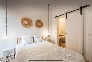 Traditional townhouse with private patio and pool