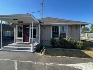 REGENCY INN - Junction City