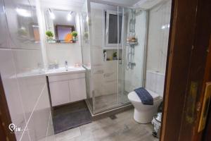 Sophias - Central Apartment Near Egaleo Metro-Athens