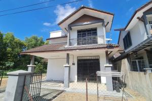 Sejati KB Homestay 4 BEDROOM