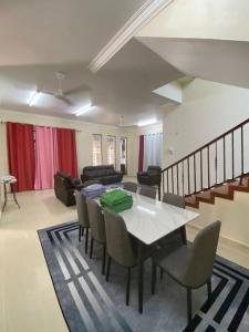 Sejati KB Homestay 4 BEDROOM