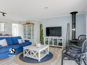 Hamptons Style Beachside Retreat with Ocean Views!