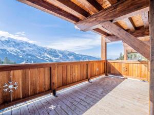 Duplex Spacieux au Rond-Point des Pistes avec Parking, Balcon et Services Inclus - FR-1-613-93