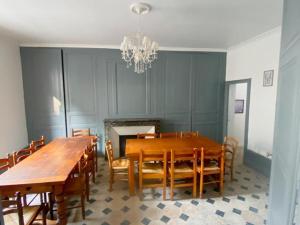 Maisons de vacances Gite Chateau-Renault, 7 pieces, 15 personnes - FR-1-381-542 : photos des chambres