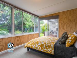 Renovated 3BR One Street to Beach