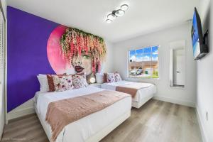 Flamingos Resort - 5 Bedrooms, Baby Items, Game Room, BBQ, Heated Pool