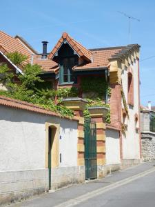 Maisons de vacances Forge Saint Martin : Maison 4 Chambres