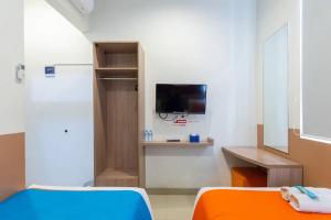 Sans Hotel Rajawali Surabaya by RedDoorz