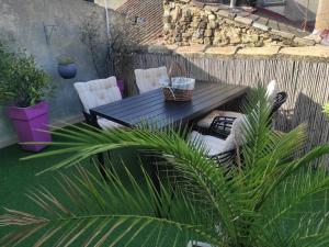 Maisons de vacances Gite urbain les jardins de la meyne : photos des chambres