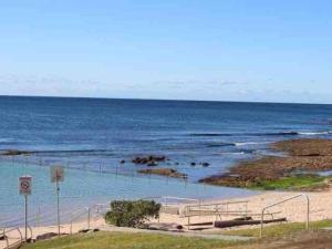 Walk to Beach Escape @ Cronulla - 2Bdrm- Parking