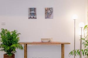 Walk to Beach Escape @ Cronulla - 2Bdrm- Parking