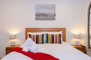 Walk to Beach Escape @ Cronulla - 2Bdrm- Parking