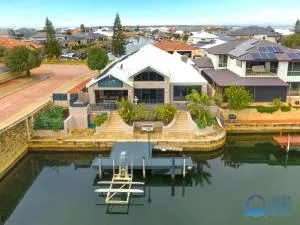 Canal Escape in Wannanup - Dawesville