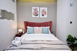 Luxury Escapes - Modern studio in West Avenue Dubai Marina