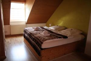 Triple Room with Shower room in Landgasthof Hotel Rebe Alzey