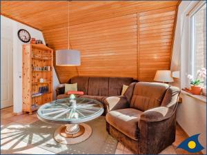 Reetdachhütte im Birkenhain