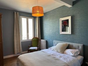 Maisons de vacances Central village house in Bussiere Poitevine : photos des chambres