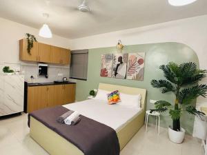 Sage : Private Studio Room in Koregaon Park