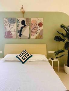 Sage : Private Studio Room in Koregaon Park