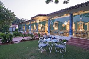 Raj Niwas Palace