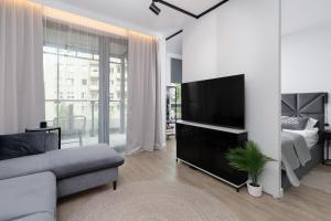 Beautiful Apartment Scala Gdansk with Balcony by Renters