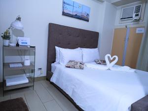 Palmtree Two Villas Across Terminal 3 or Manila Airport