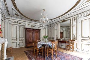 Veeve - Classical Features in the 9th