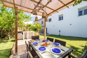 Townhouse Forteza By homevillas360 - 3hvězdičkové hotely ve městě Colònia de Sant Pere