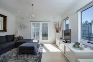 Rye Beach Cottage by Ready Set Stay - BYO LINEN & TOWELS - Tootgarook