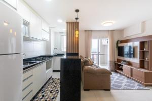 Apartamento com VISTA MAR, Ar-condicionado, Wi-Fi Condomínio com PISCINA, quadra de esportes Playground infantil a 15 minutos do Beto Carreiro