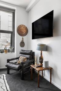 Eclectic on Degraves St A High-End Heritage Abode