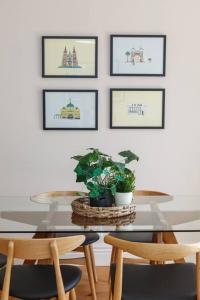 Flinders Lane Solace - Double Storey Heritage Gem