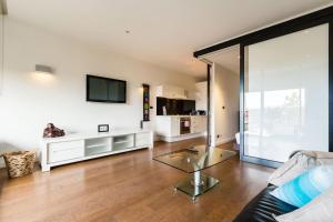 Southside St Kilda Seclusion with Balcony and Parking