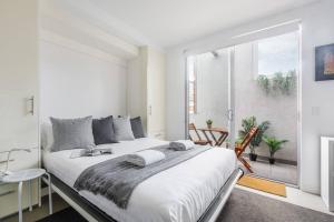 Nicholsons Nest - A Balcony Studio in Funky Fitzroy