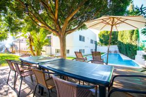 RentalSevilla Brisa del Aljarafe con piscina climatizada a 15 minutos de Sevilla