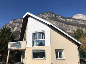 Villas Maison au pied des alpes : photos des chambres