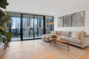 Glamorous 2 bedder Southbank home w Balcony #MSQ04